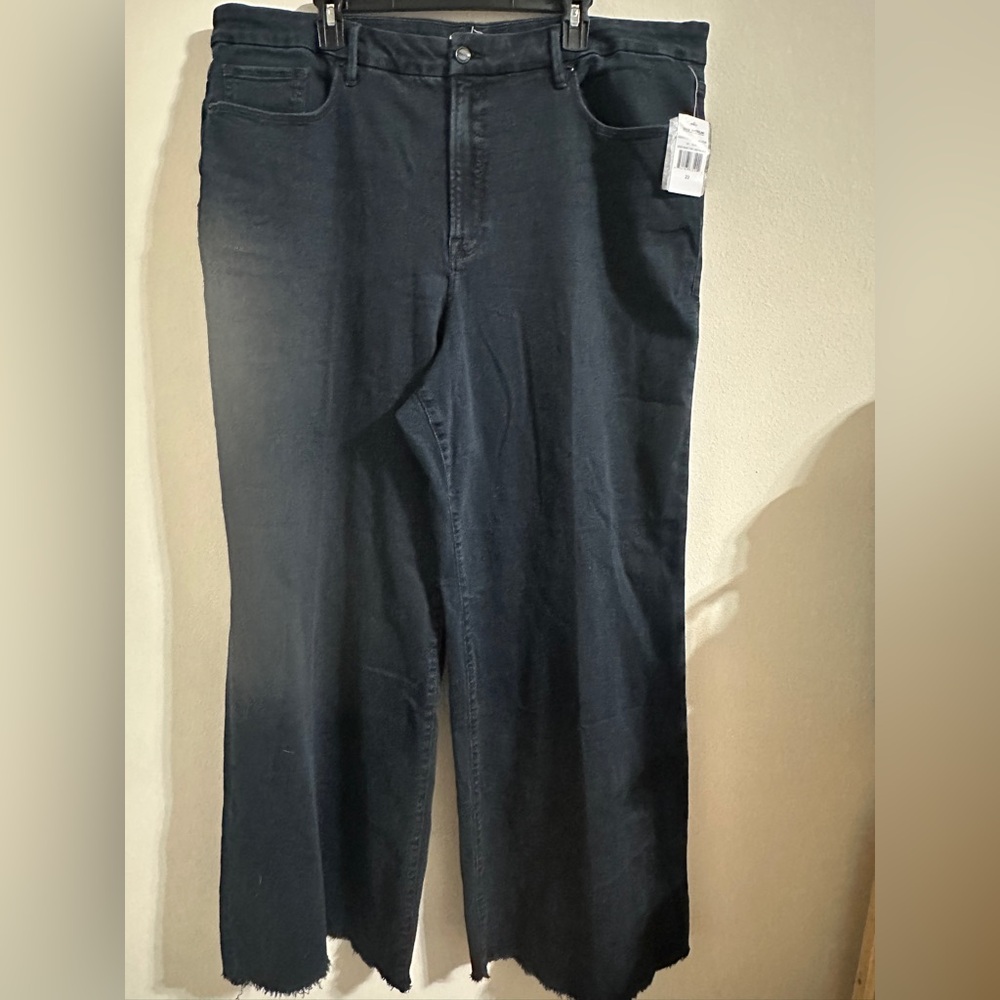 NEW - Good American Good Waist Palazzo Fray Hem Washed Blue Denim Jeans, Size 22